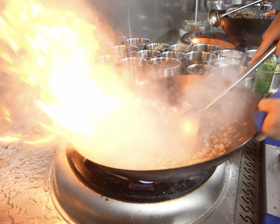 专业厨师团队，每日现炒